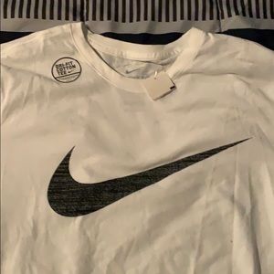 Brand new nike t shirt